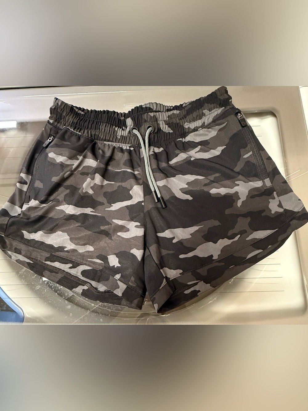 Athleta Girls Black camo Athletic Shorts with Elastic Waist XL 14